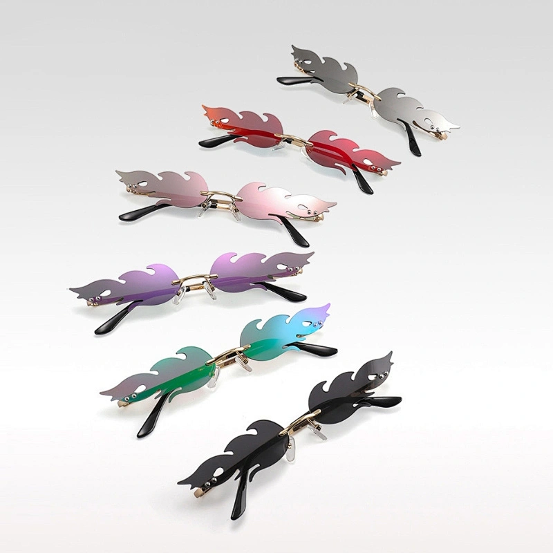 New flame sunglasses fashion trend shade lens men and women metal rimless sunglasses European and American glasses