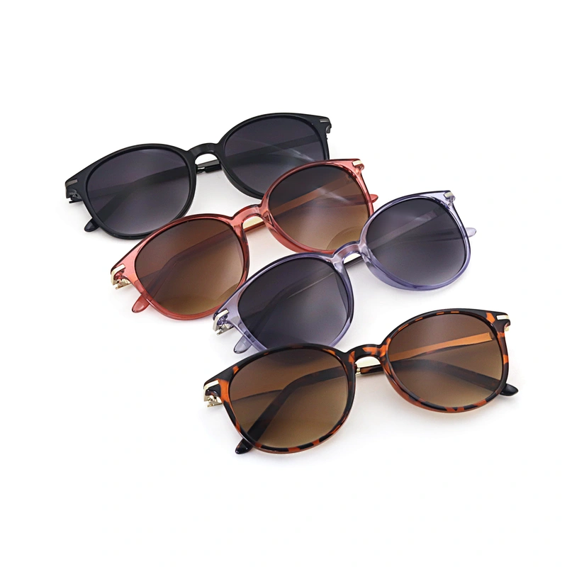 New Design Luxury Trendy Woman Shades Brand Plastic Frame Uv400 Sunglasses
