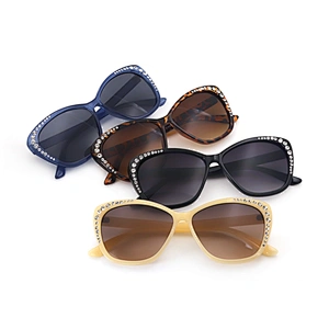 2020 Hot Selling Luxury Shades Women Plastic Frame Uv400 Sunglasses