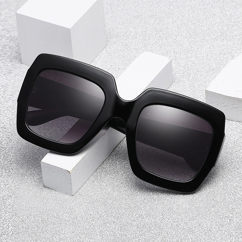 New fashion sunglasses Europe and the United States pattern pattern pattern fashionable ladies sunglasses big frame sunglasses