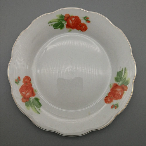 Porcelain flat plate cut edge with decals