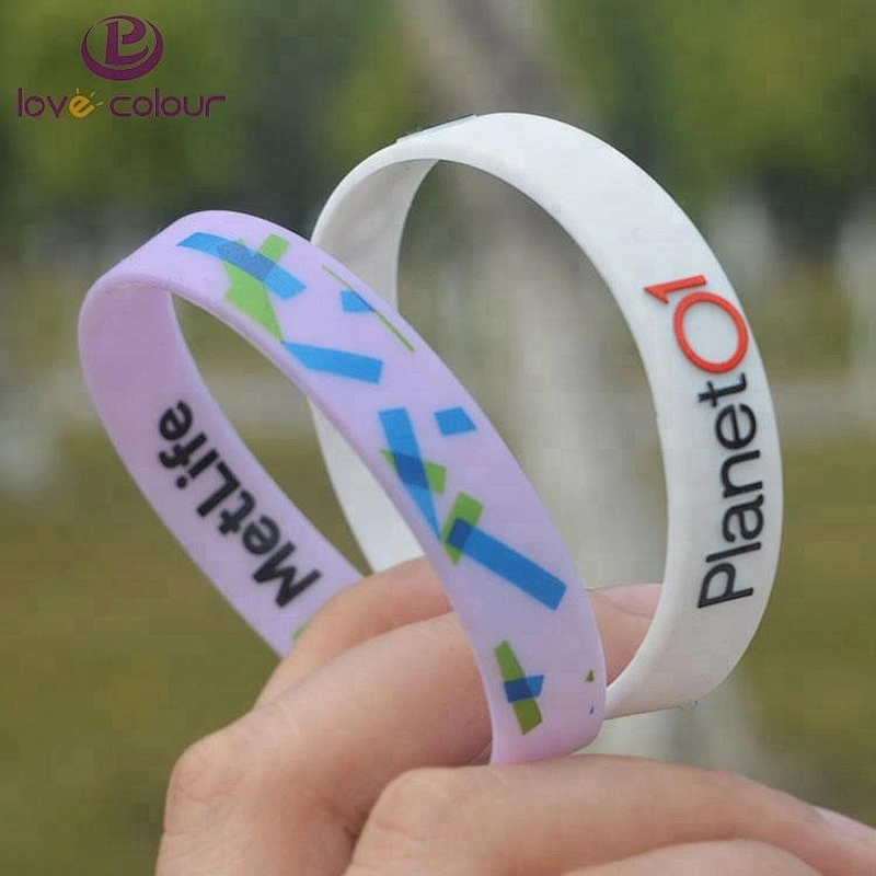 Flexible Soft stylish custom silicone bracelets for wholesale