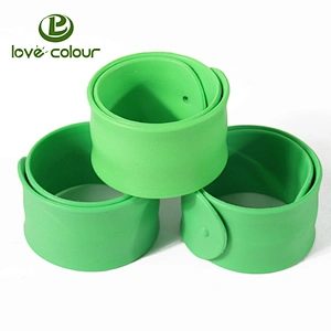 Custom Snap Closure Silicone Slap Wristband Flexible Silicone Material Clap Bracelet For Promotional Items