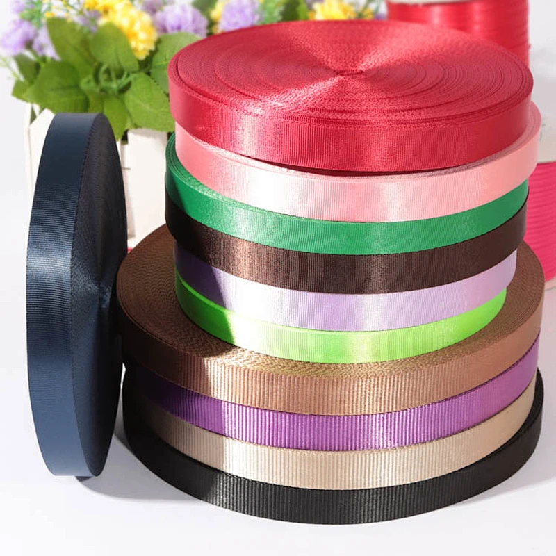 Custom 25mm flat nylon webbing for dog leashes