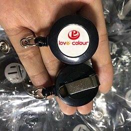 Guangzhou factory cheap custom school security pull badge with eboxy logo
