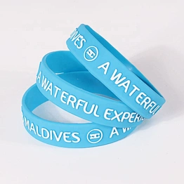 China manufacture Promotional Gifts Embossed Logo Silicone Wrist Band
