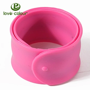 Eco Friendly Customized Promotional Printed Rubber Snap Wrsitabnd Personalized Clap Bracelets