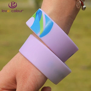 Custom color changed transparent UV silicone wristband / bracelet