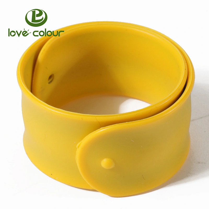 Eco Friendly Customized Promotional Printed Rubber Snap Wrsitabnd Personalized Clap Bracelets