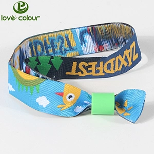 Plastic lock polyester textile woven festival event custom cloth wristband