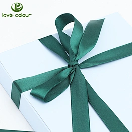 Wholesale fashion green christmas satin ribbon for packing gift box