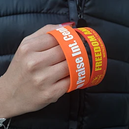 Promotion item eco-friendly silicone wristband with debossed logo