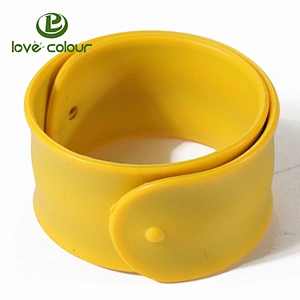 Customized logo silicon snap slap bracelet /silicone slap wristband