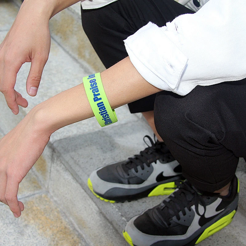 High quality cheap custom personalized silicone bracelets with your logo