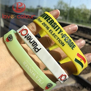 Custom silk print/debossed/embossed rubber silicone bracelet with logo custom silicone wristband