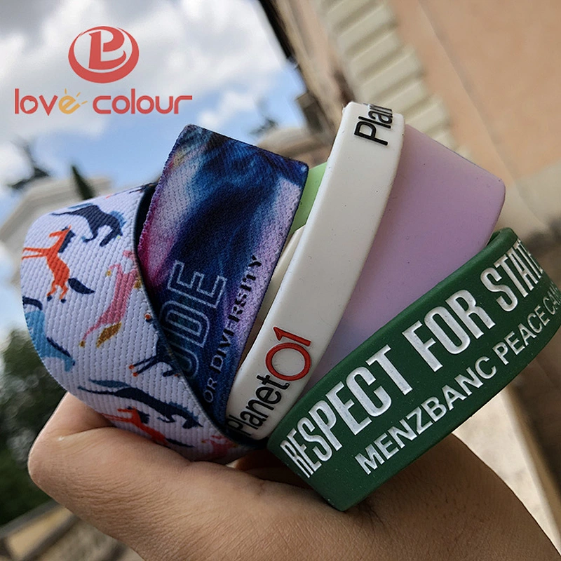 Custom silk print/debossed/embossed rubber silicone bracelet with logo custom silicone wristband