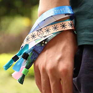 Polyester cloth satin bracelet /party wristband with reusable lock