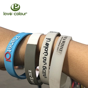 Factory custom silicone bracelets giveaway gifts silicone wrist band for kids