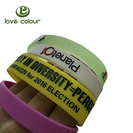 Factory custom new year festival event giveaway gifts silicone bracelets / debossed and embossed wrist band