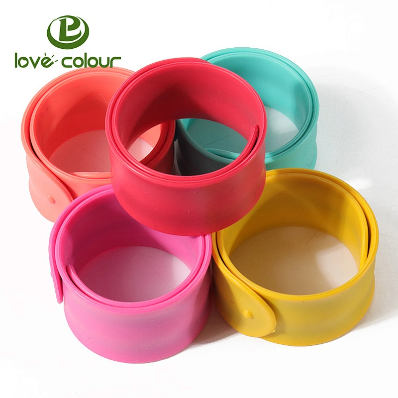 Eco Friendly Customized Promotional Printed Rubber Snap Wrsitabnd Personalized Clap Bracelets