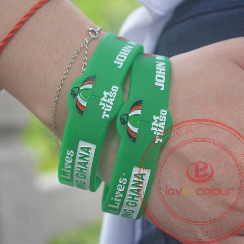 Attractive silicone wristbands with custom external art