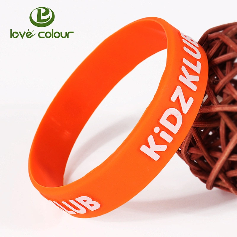 China manufacture Promotional Gifts Embossed Logo Silicone Wrist Band