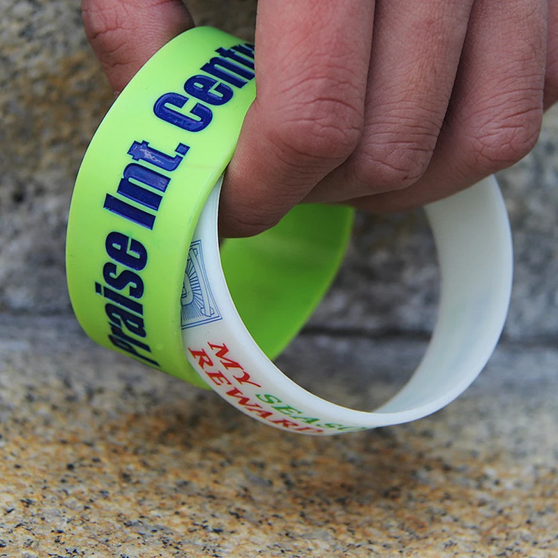 Custom Recycle use for charity silicon bracelets