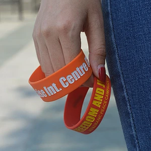 Custom promotional gift debossed silicone bands