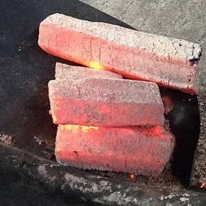 HQBQ0006 Hongqiang Fast Burning Hardwood Sawdust BBQ Charcoal for Sale