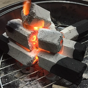 HQBQ0002 Hongqiang factory price torch barbeque bamboo coal hardness outdoor compressed charcoal