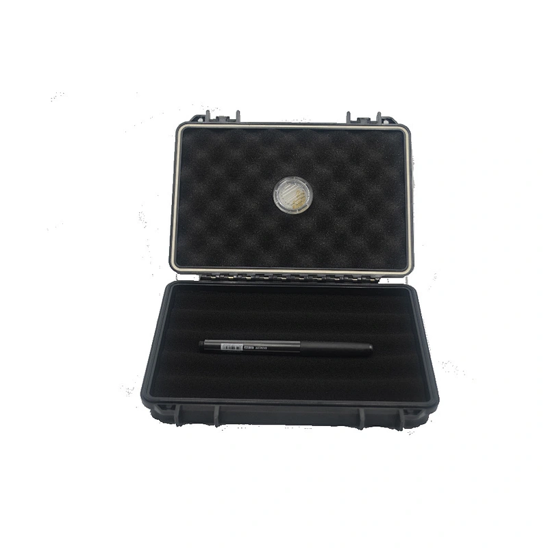 Hongqiang Five cigars in a portable humidor