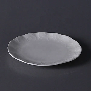P&T Royal Ware custom chaozhou white round embossed bone china ceramic dinner plates for restaurant