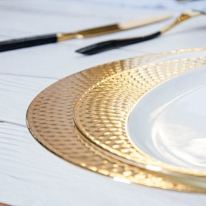new luxury bone china golden inside oval  gold rim ceramic gold charger plates for wedding decoration