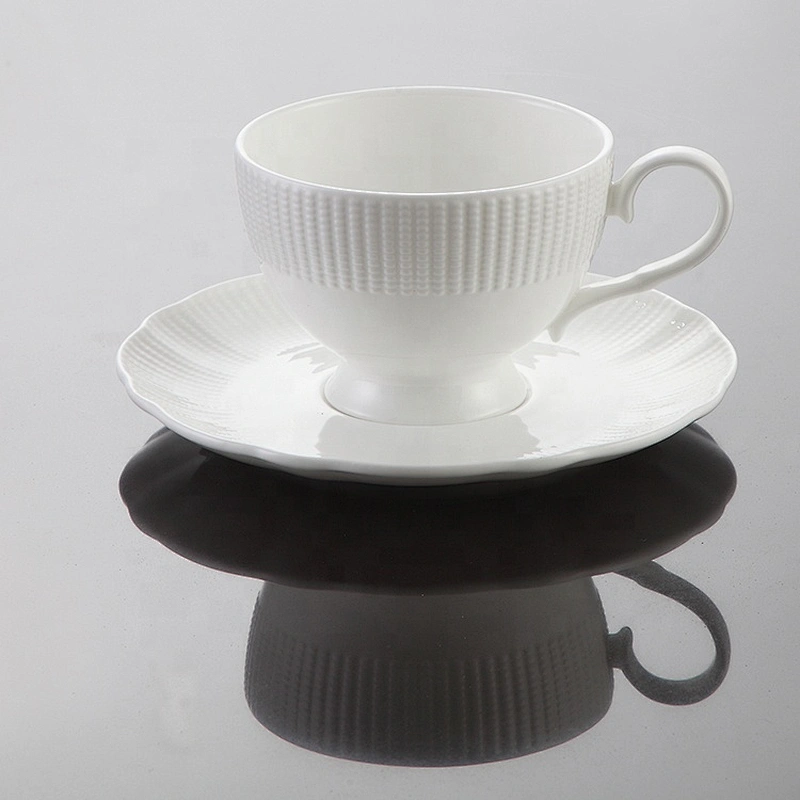 Hot selling western design white bone china porcelain coffee cup with saucer