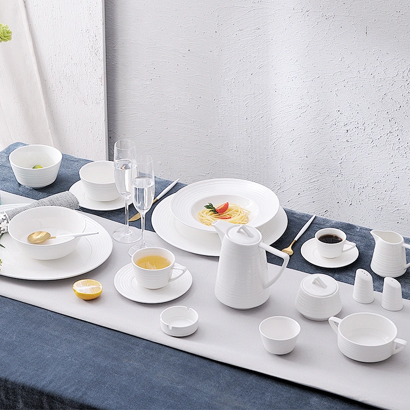 Wholesale Factory Western Stock Restaurant White Round Porcelain Dinner Plates Set