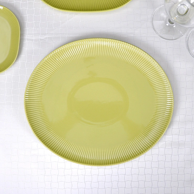 2020 Hot selling! Pure Green Porcelain Oval Shape Fish Plate Ceramic Porcelain Oval Plate Serving Plate