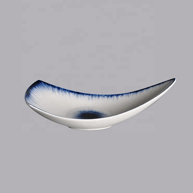 Japanese Tableware Leaf Boat Shaped Ceramic Dinner dessert dish Plate For Restaurant