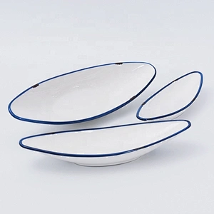 Wholesale Restaurant Fruit Snack Porcelain Boat Shape Ceramic Plate