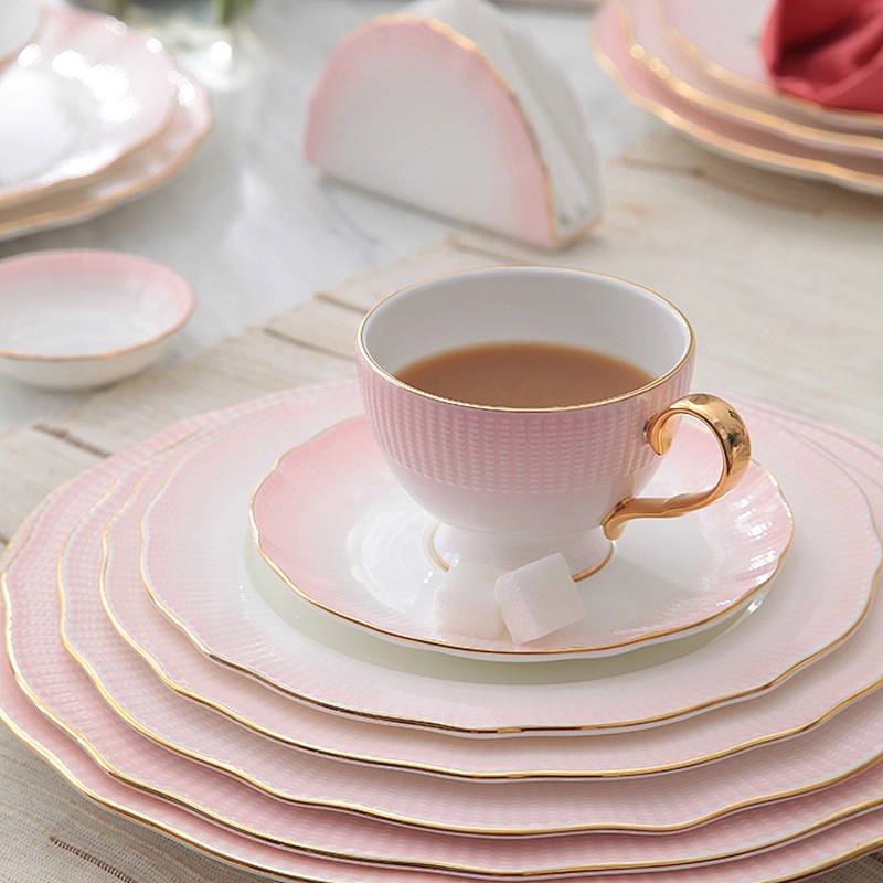 European Design Dinnerware Bone China Colored Plates Luxury Hotel Tableware Wholesale Price Restaurant Porcelain Plates