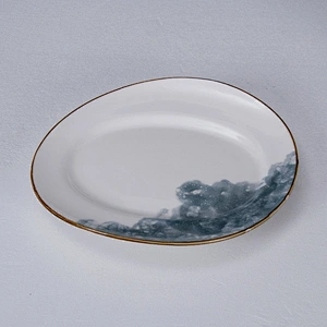 Wholesale Custom Cheap Glazed Yellow Rim Irregular Restaurant Tableware Porcelain Ceramic Plate