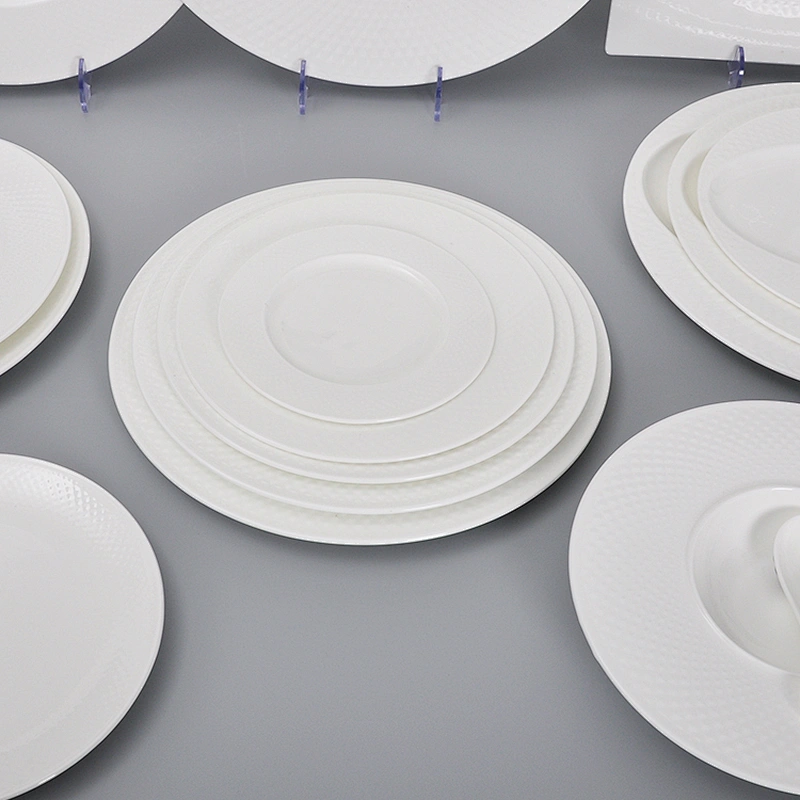 Factory high quality western style porcelain dinner set tableware microwave oven safe hotel white bone china dinnerware set