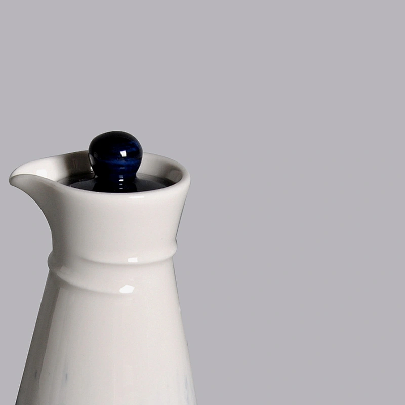 wholesale empty white blue color wine porcelain 170ml japanese sake bottle ceramic