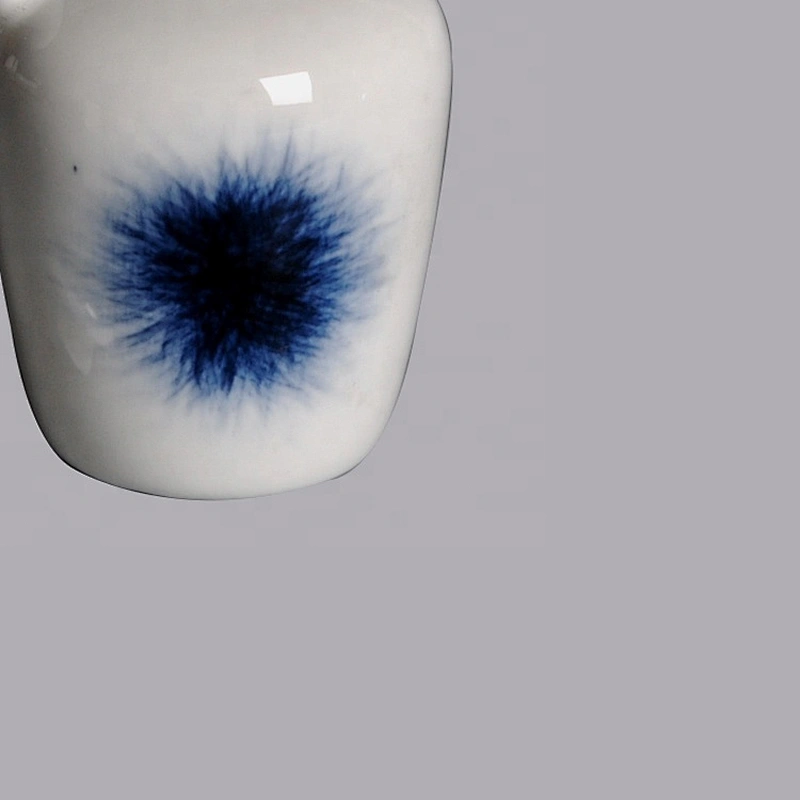 Wholesale Creative Japanese hotel 150ml White Blue Ceramic Porcelain Soy Sauce Vinegar Oil Jar