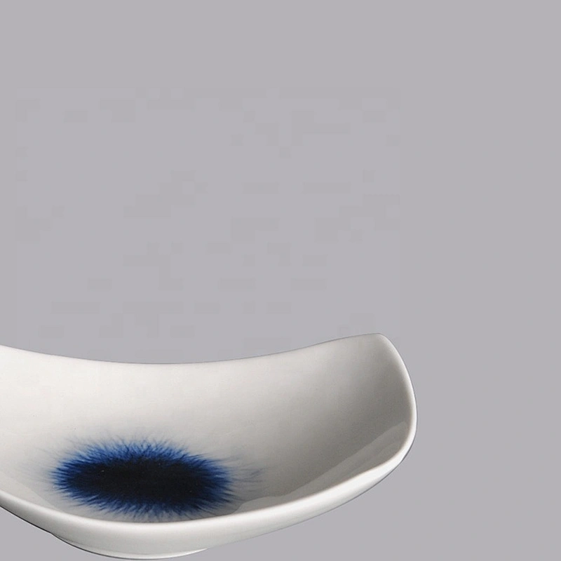 Wholesale restaurant hotel glazed porcelain ceramic japanese boat shape dessert plates