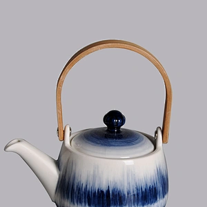 wholesale glazed japanese style blue china ware ceramic porcelain tea pot with wood handle