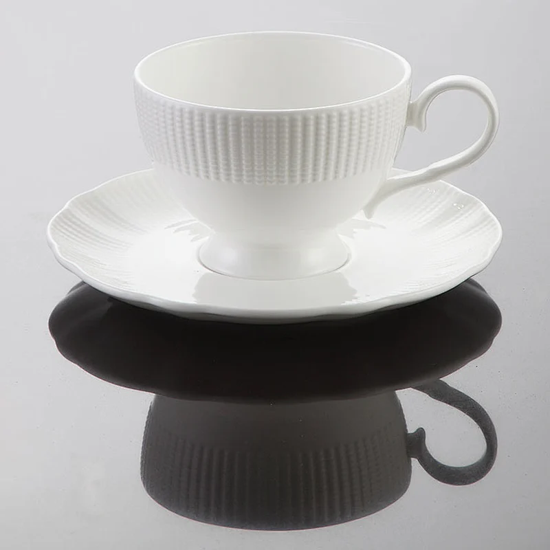 Wholesale White Crockery Bone China Restaurant Tableware Luxury Ceramic Dinnerware Sets