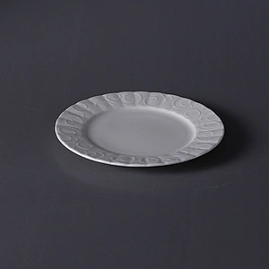 Luxury porcelain dinnerware set hot sale white bone china dinner set for pakistan