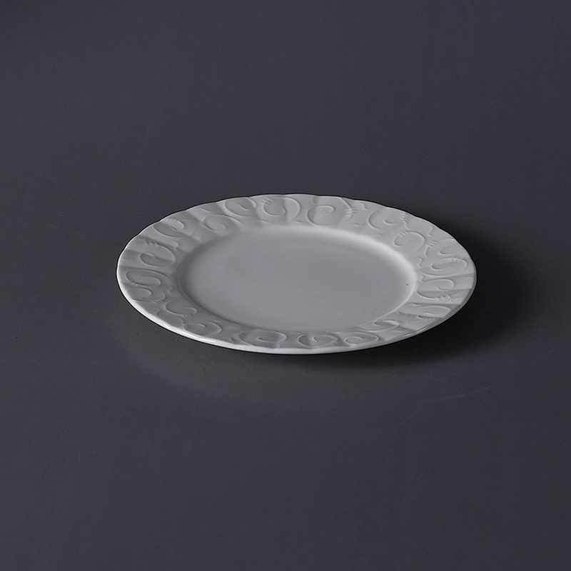 Luxury porcelain dinnerware set hot sale white bone china dinner set for pakistan