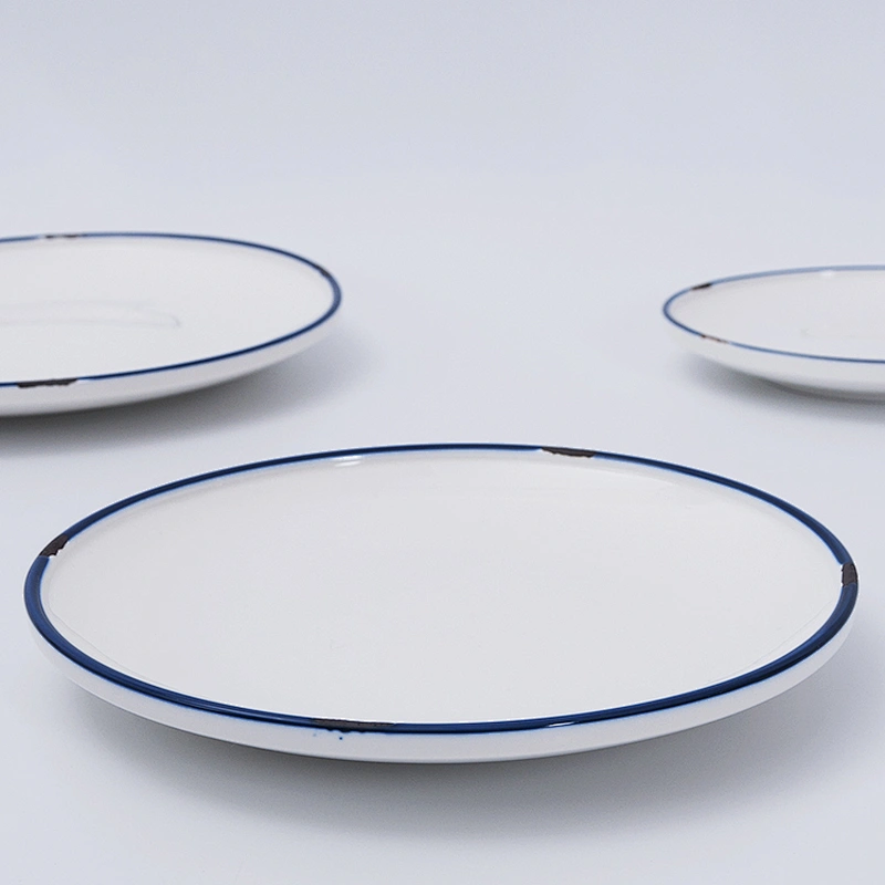 Custom Logo Cheap Unique Design Blue Edge Round Flat Restaurant Ceramic Plates Dishes
