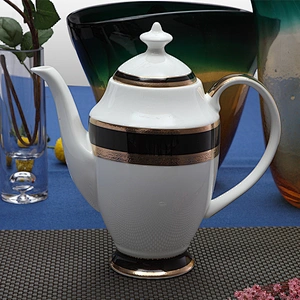 P&T Royal Ware European style tea cup sets bone china Black Color Gold Rimmed Coffee cups Embossed Gold Luxury High Tea Cups